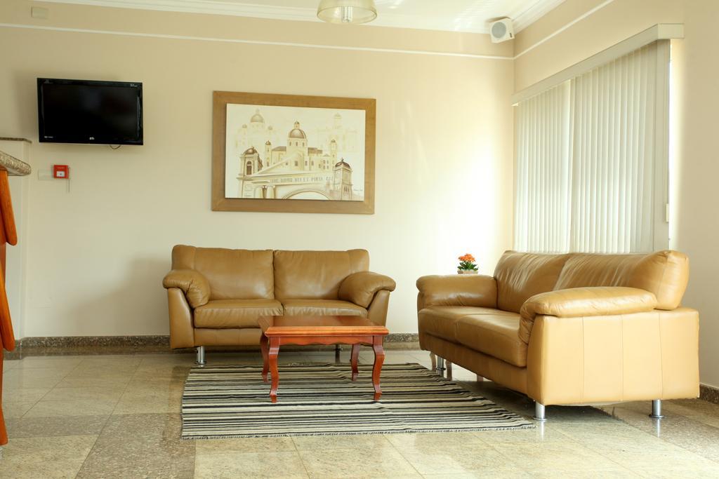 Candeias Hotel Batatais Bagian luar foto