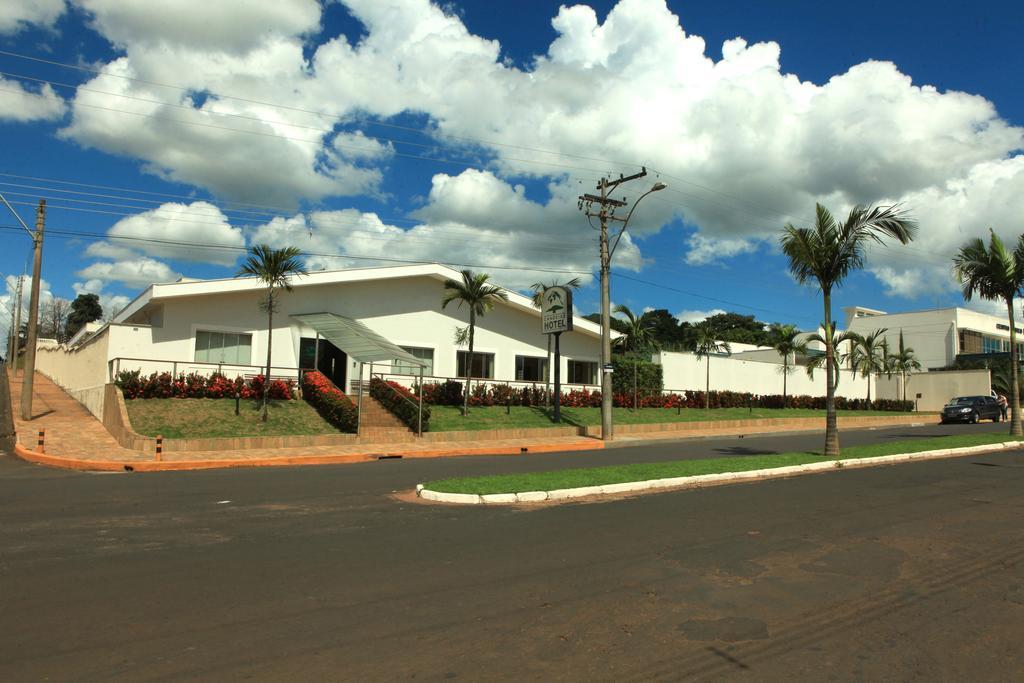 Candeias Hotel Batatais Bagian luar foto