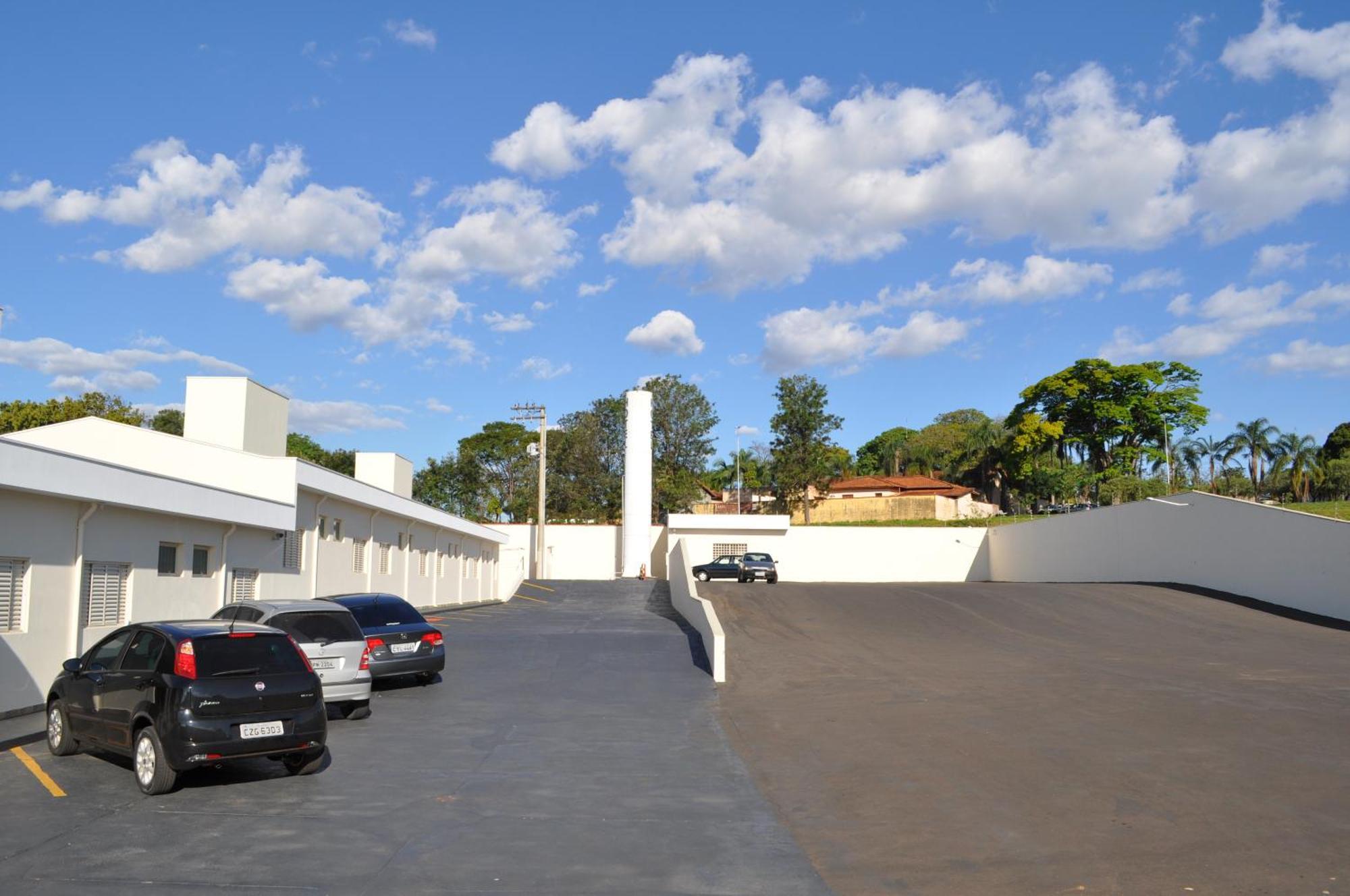 Candeias Hotel Batatais Bagian luar foto